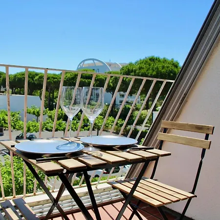 Le Serinity - 10 Min Des Plages A Pieds, Wifi, Parking, Clim Apartment