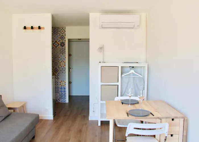 Le Serinity - 10 Min Des Plages A Pieds, Wifi, Parking, Clim 公寓 *